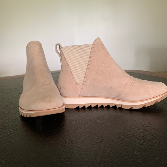 Sorel Harlow Chelsea Boots sz 7.5 - Picture 3 of 7